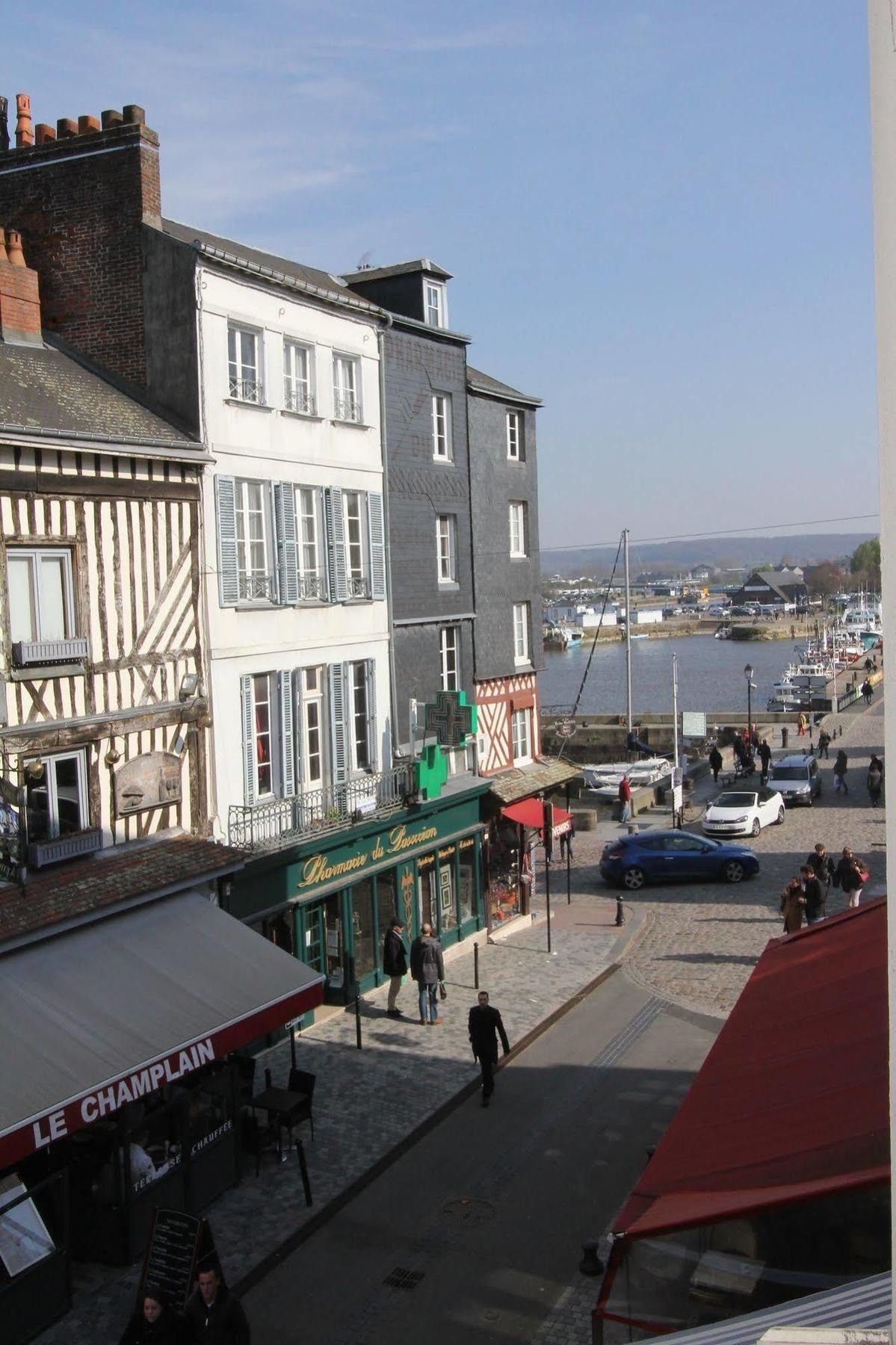 Entre Terre Et Mer Honfleur Exterior photo